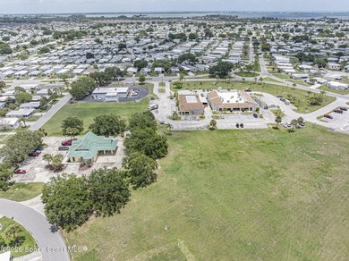 Affordable Florida living! This well-maintained 2006 model - photo 17
