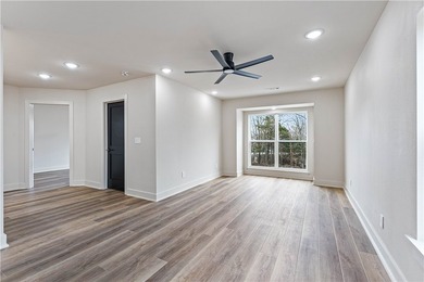 Discover a new standard of living at 18 Dunstable DR, Bella - photo 19