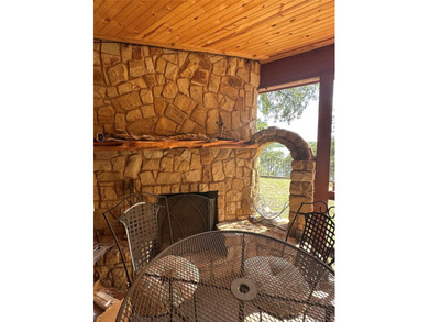 FANTASTIC OPEN WATER LAKE RETREAT IN GATED OAK POINT, JUST - photo 3