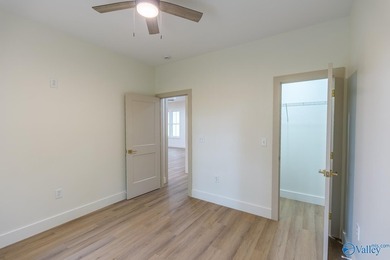 A truly rare opportunity to own a brand-new 3-bed, 2.5-bath - photo 31