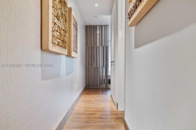 This spectacular property in Key Biscayne offers a luxurious and - photo 34