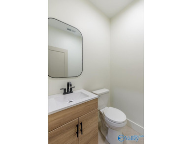 A truly rare opportunity to own a brand-new 3-bed, 2.5-bath - photo 34