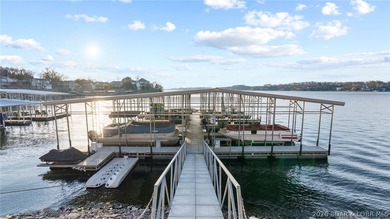 Must see this fully furnished 3 bedroom, 2.5 bath condo, ideal - photo 40