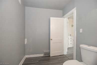 Great investment opportunity in the heart of Cleveland! This - photo 16