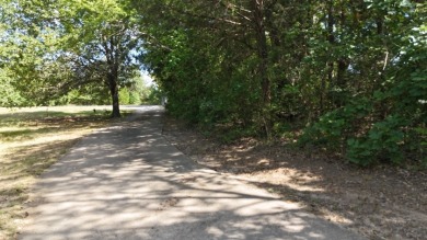 Stunning Wooded 2.3 Acre Lot with 404 ft of Shoreline! - photo 36