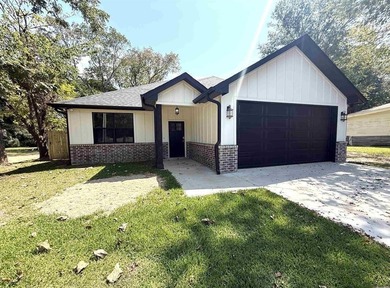 Lake Home For Sale in Pittsburg, Texas