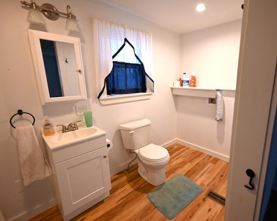 Great opportunity for a first-time homebuyer! This 2-bedroom - photo 12