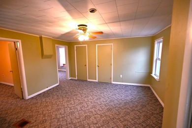 Great opportunity for a first-time homebuyer! This 2-bedroom - photo 16