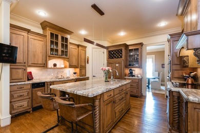 Welcome to this exceptional custom home by Southern Living - photo 16
