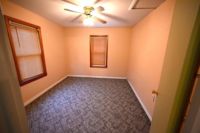 Great opportunity for a first-time homebuyer! This 2-bedroom - photo 18