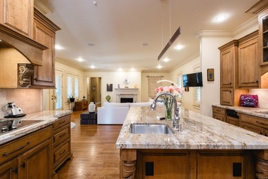 Welcome to this exceptional custom home by Southern Living - photo 21