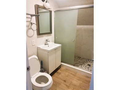 Four-bedroom, 1.5-bath brick Colonial in a prime location just - photo 21