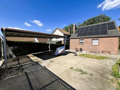 Four-bedroom, 1.5-bath brick Colonial in a prime location just - photo 30