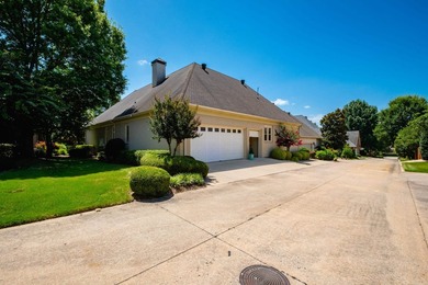 Welcome to this exceptional custom home by Southern Living - photo 48