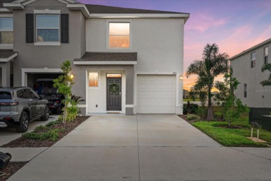 (private lake, pond, creek) Townhome/Townhouse For Sale in Bradenton Florida