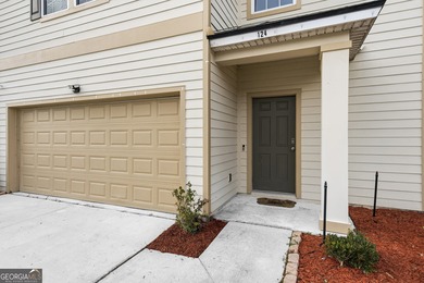 Beautiful 4-bedroom, 2.5-bath home overlooking a peaceful pond! - photo 3