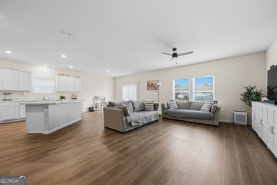 Beautiful 4-bedroom, 2.5-bath home overlooking a peaceful pond! - photo 7