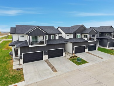 (private lake, pond, creek) Townhome/Townhouse For Sale in Ankeny Iowa