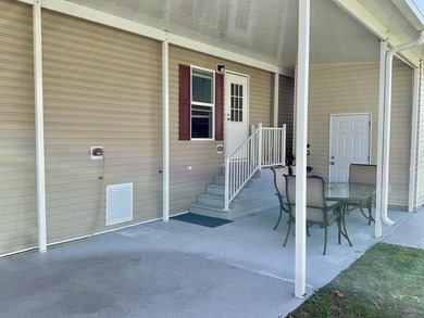 Beautiful 3-bedroom, 2-bath home sits in the popular 55+ - photo 2