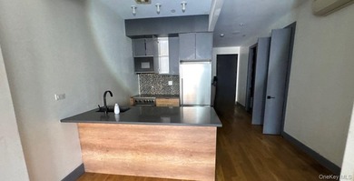 This multi-unit, eight-family-style home features 10 Bedrooms - photo 14