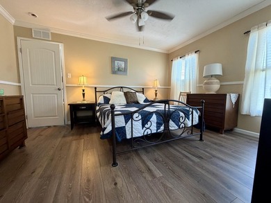 Beautiful 3-bedroom, 2-bath home sits in the popular 55+ - photo 9