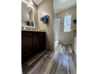 Beautiful 3-bedroom, 2-bath home sits in the popular 55+ - photo 10