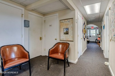 First time offered. Approximately 4800 square feet office - photo 22