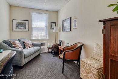 First time offered. Approximately 4800 square feet office - photo 23