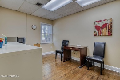 First time offered. Approximately 4800 square feet office - photo 31