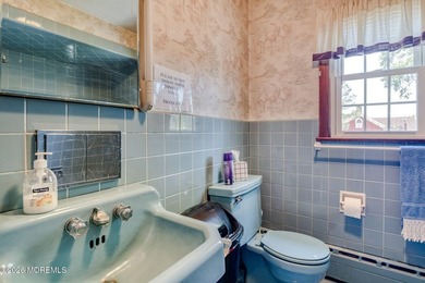 First time offered. Approximately 4800 square feet office - photo 38