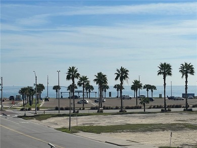 Stunning Waterfront Living: Privacy, Peace, and Panoramic Views