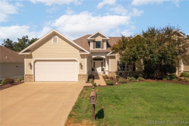 Lake Townhome/Townhouse For Sale in Four Seasons, Missouri