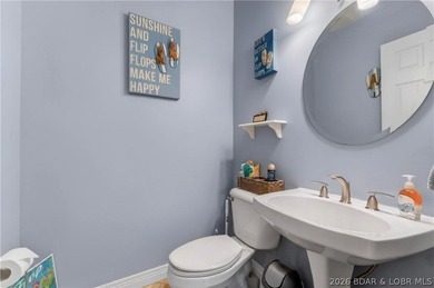 Set within one of the most sought-after neighborhoods in Four - photo 13
