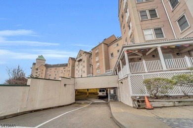 Welcome to this beautifully renovated residence at 101 - photo 22