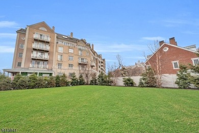 Welcome to this beautifully renovated residence at 101 - photo 23