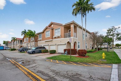 Welcome home to Paradise! Beautifully appointed 3 bedroom, 2 - photo 3