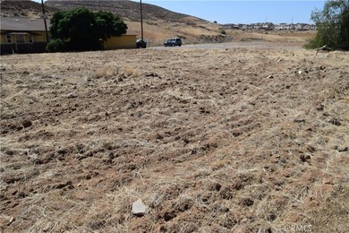 Here's an opportunity to own a flat and buildable lot in the - photo 11