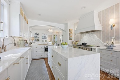 Welcome to this exceptional Charleston-style home in Davidson - photo 12