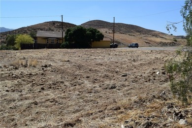 Here's an opportunity to own a flat and buildable lot in the - photo 12