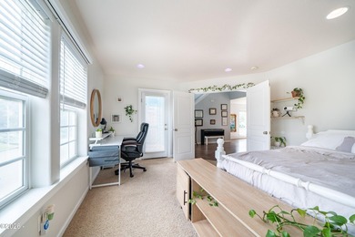 Stunning beach home with 3 gorgeous levels featuring a full bed - photo 13