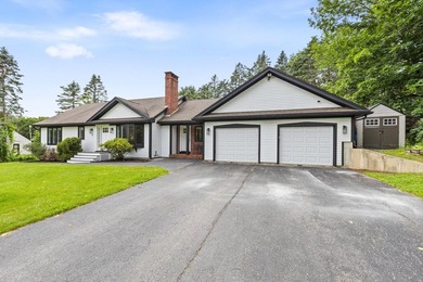 Enjoy the ease of single-level living in this well maintained - photo 2