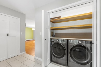 Enjoy the ease of single-level living in this well maintained - photo 6
