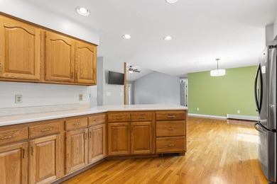 Enjoy the ease of single-level living in this well maintained - photo 9
