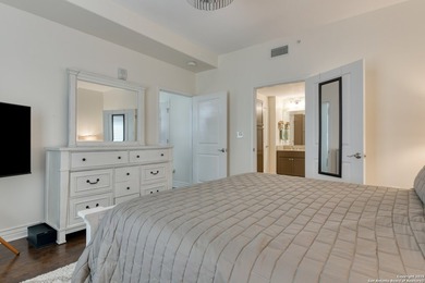 Luxury Condominium Offering Easy, Elegant Living! Welcome to - photo 33