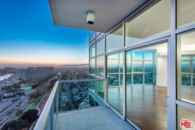 Welcome to the crown jewel of Marina Pointe Drive! An - photo 9