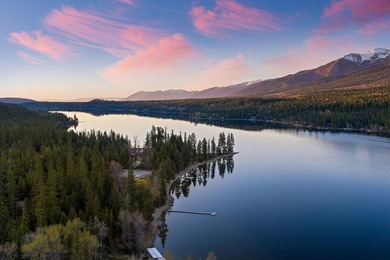 Welcome to a spectacular lakefront estate with sweeping views - photo 4