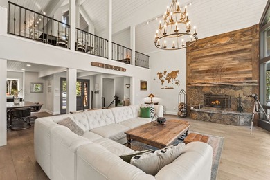 Welcome to a spectacular lakefront estate with sweeping views - photo 10