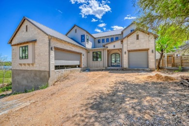 Lake LBJ Home For Sale in Kingsland Texas
