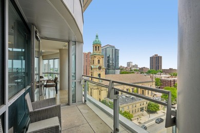 Unparalleled luxury in this breathtaking unit at the prestigious - photo 16