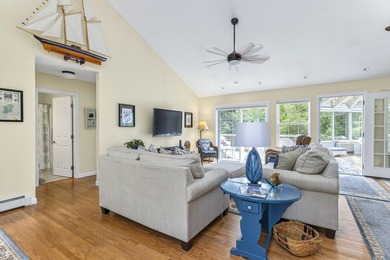 Beautifully maintained home with scenic pond views and ideally - photo 4